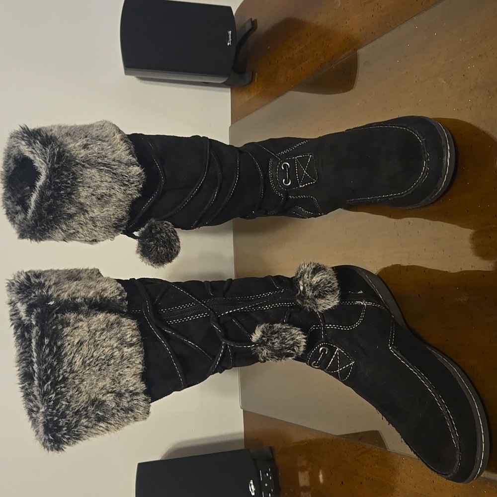 American Eagle Fur Lined Faux Suede Black Lace Up Boots Womens 11